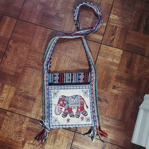 Traditional Hipster Animal Print Crossbody Bag - Picture 3 of 8